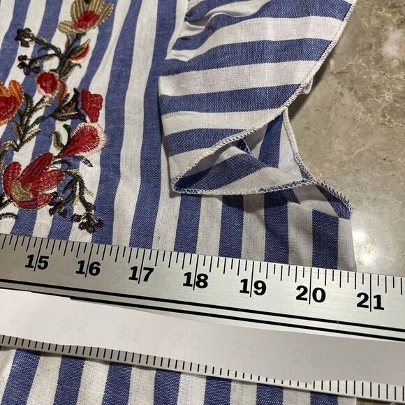 Shein  Embroidered Size Large Woman's Tunic Top EUC 86 - Picture 8 of 10